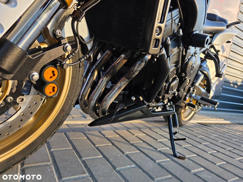 Yamaha FZ8 - 31