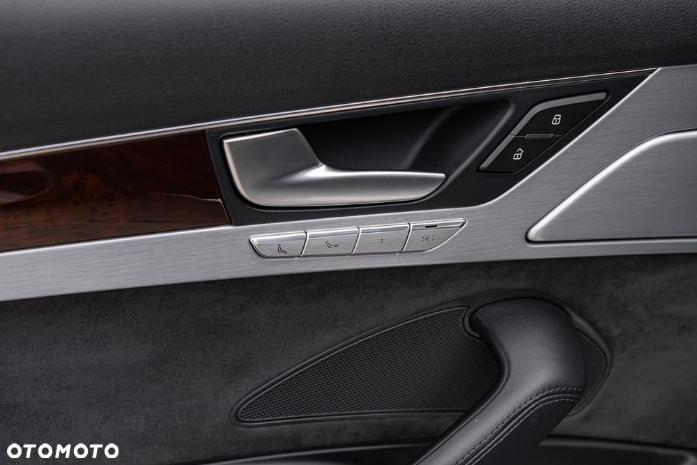 Audi A8 4.2 TDI clean diesel L Quattro - 32