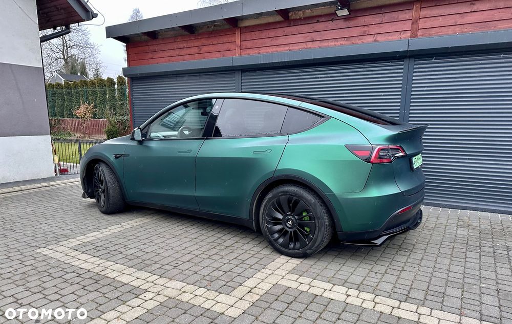 Tesla Y Performance Dual Motor AWD - 8