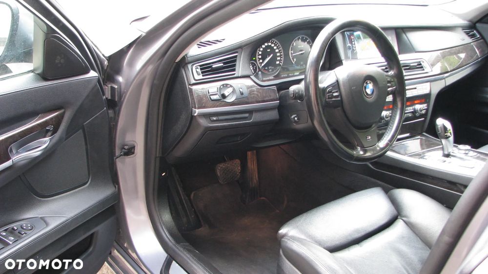 BMW Seria 7 740d xDrive - 5