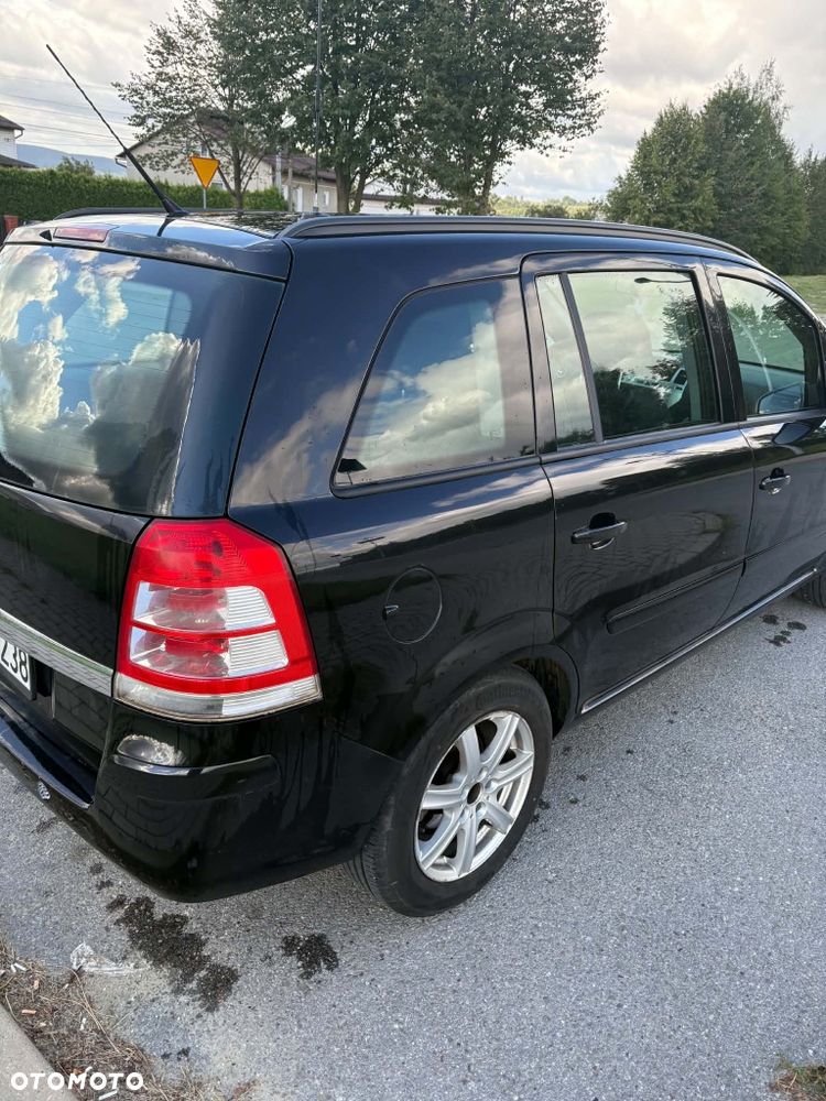 Opel Zafira - 4