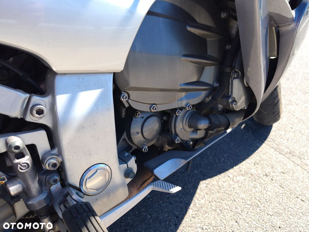 Yamaha FJR - 11