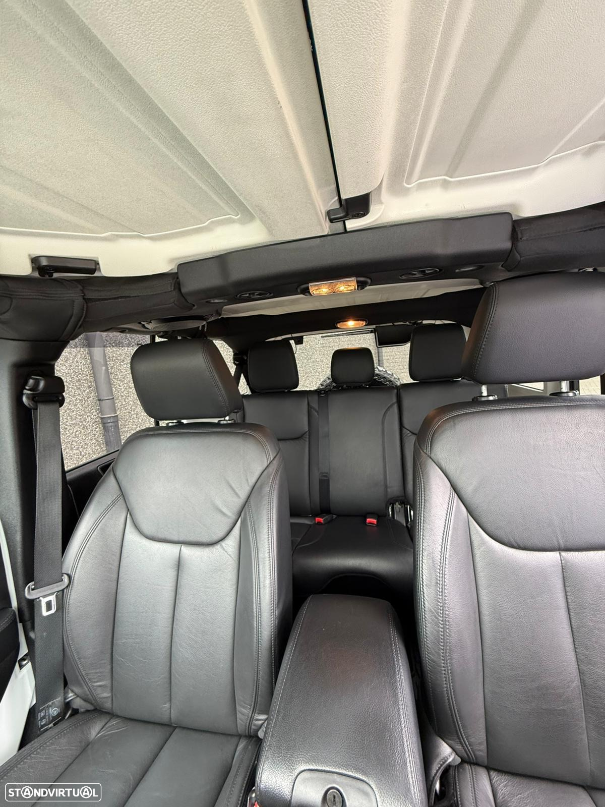 Jeep Wrangler Unlimited - 16