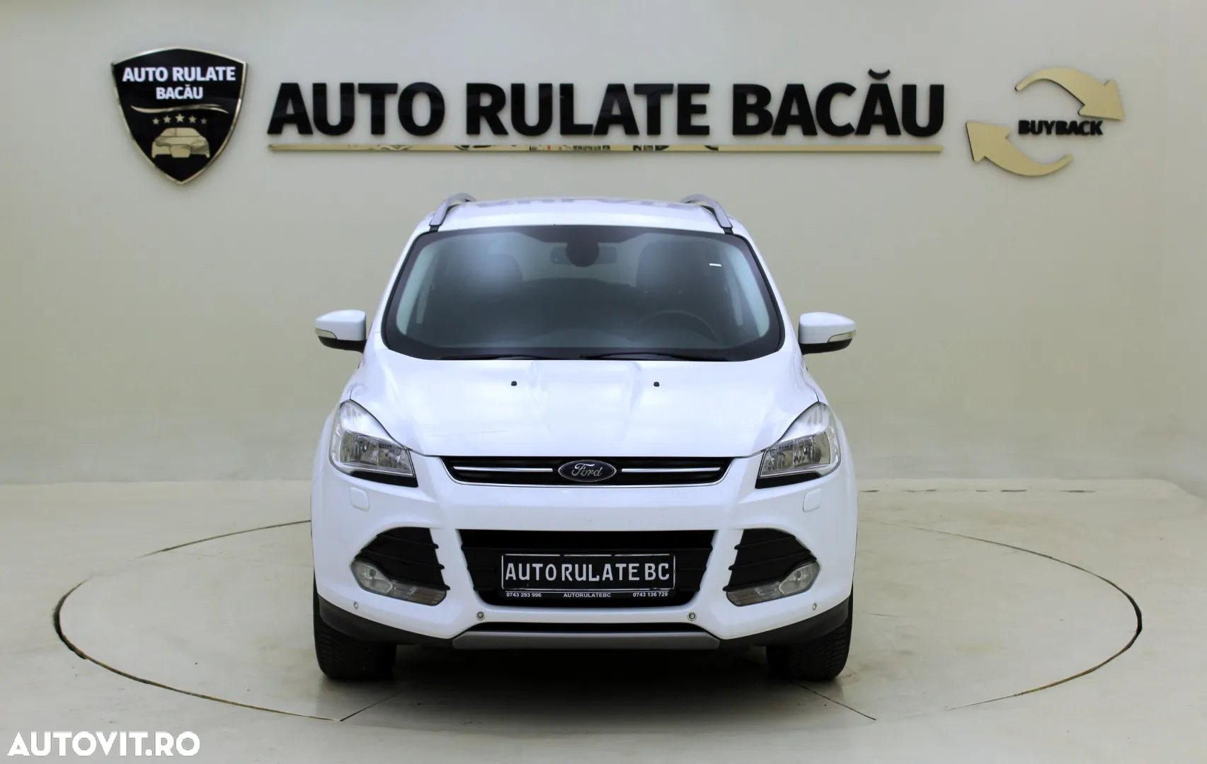 Ford Kuga - 10
