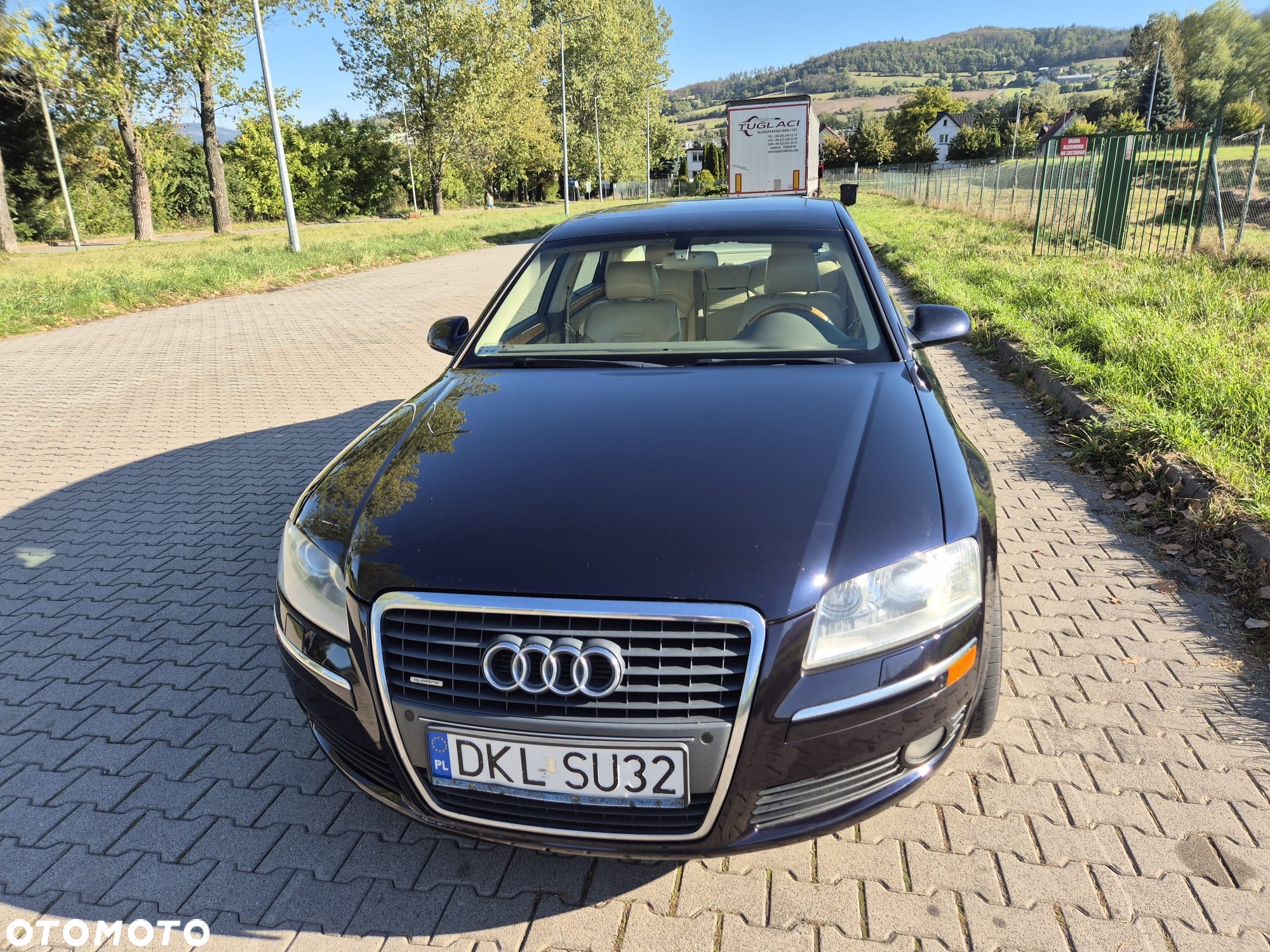 Audi A8 4.2 L Quattro - 3