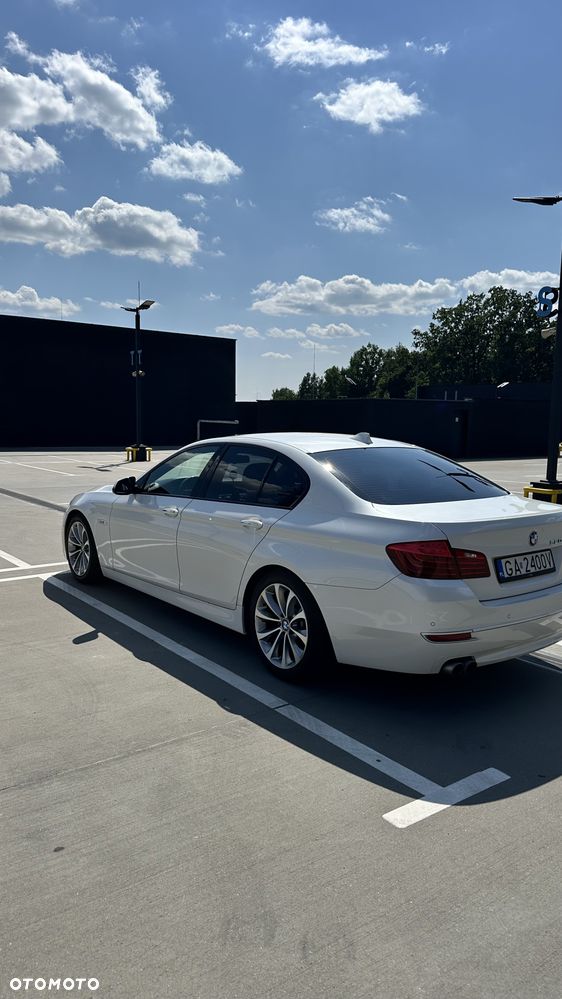 BMW Seria 5 520d Luxury Line - 3