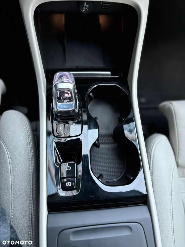 Volvo XC 40 T4 AWD Inscription - 16