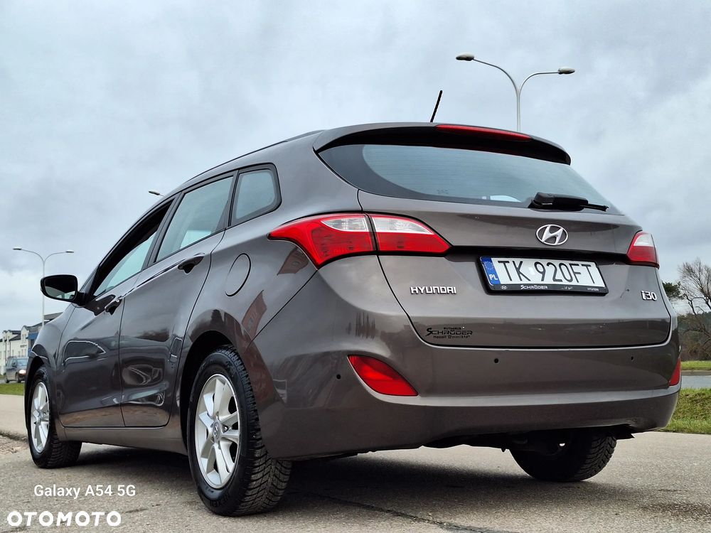 Hyundai i30 1.6 CRDi Trend - 9