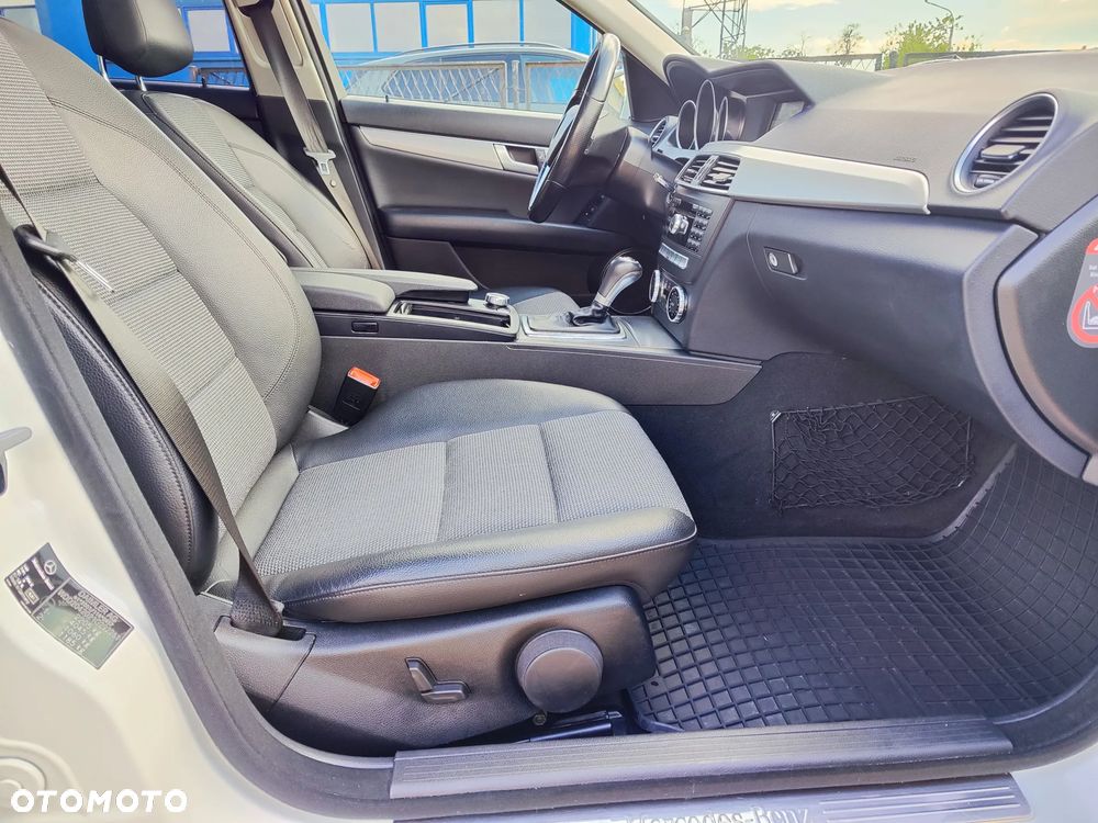 Mercedes-Benz Klasa C 220 (BlueTEC) d 7G-TRONIC Avantgarde - 13