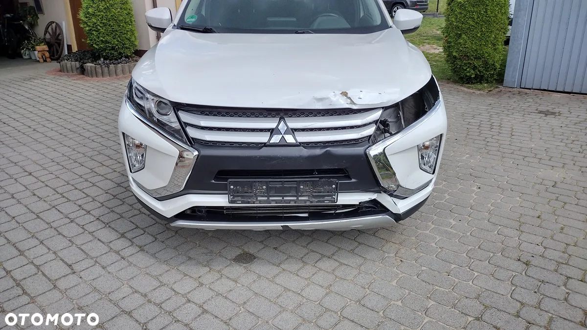Mitsubishi Eclipse Cross - 8