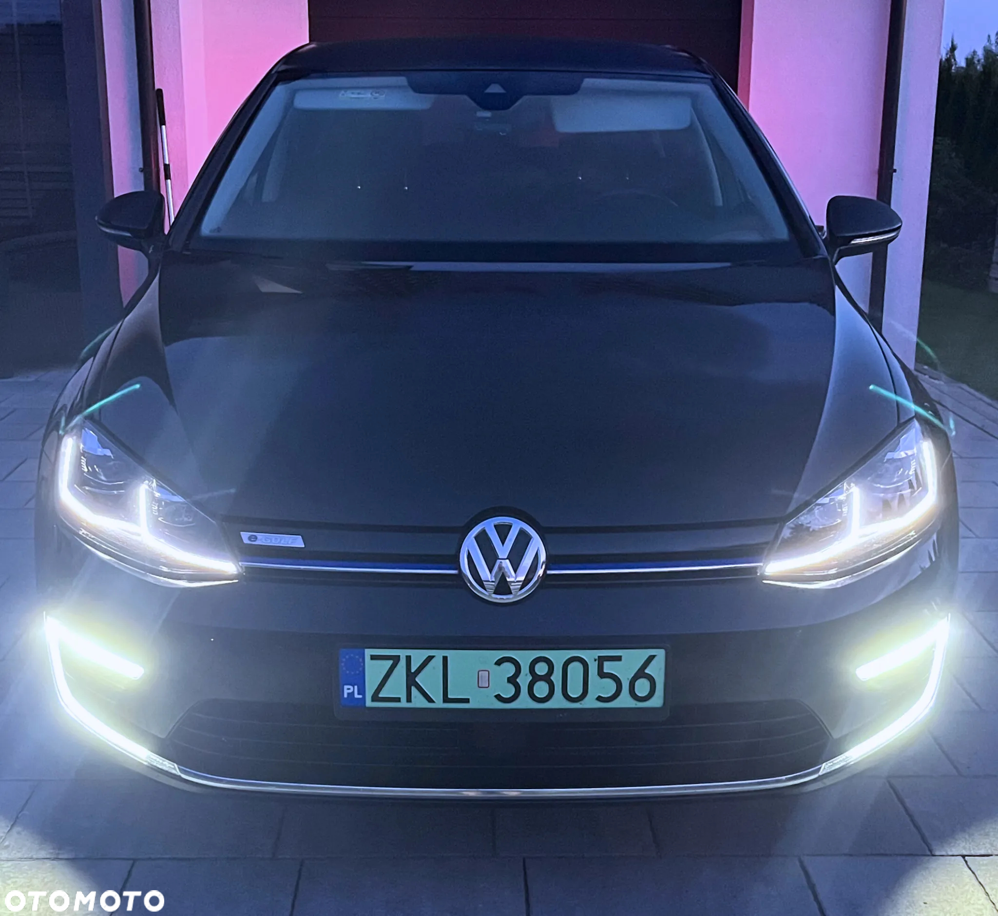 Volkswagen Golf e-Golf - 26
