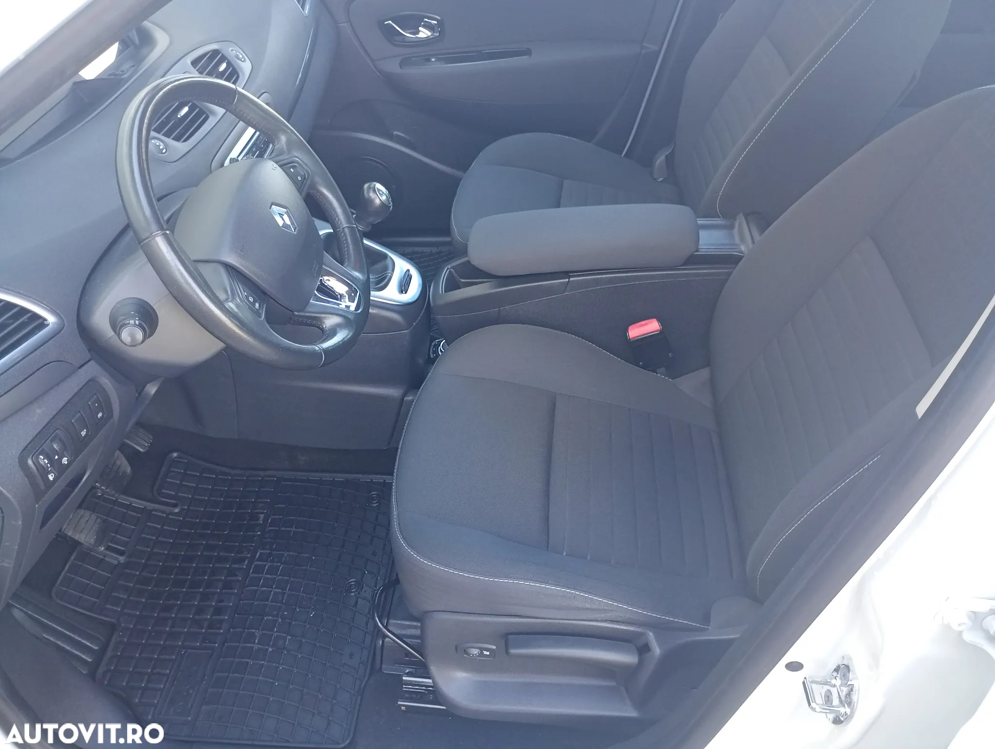 Renault Scenic ENERGY TCe 115 S&S LIMITED - 9