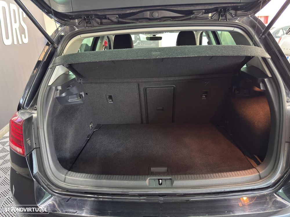 VW e-Golf AC/DC - 31