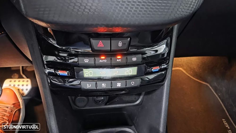 Peugeot 2008 PureTech 110 Stop&Start EAT6 Crossway - 35