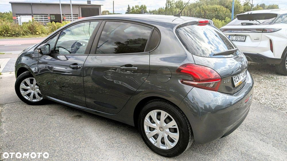 Peugeot 208 - 6