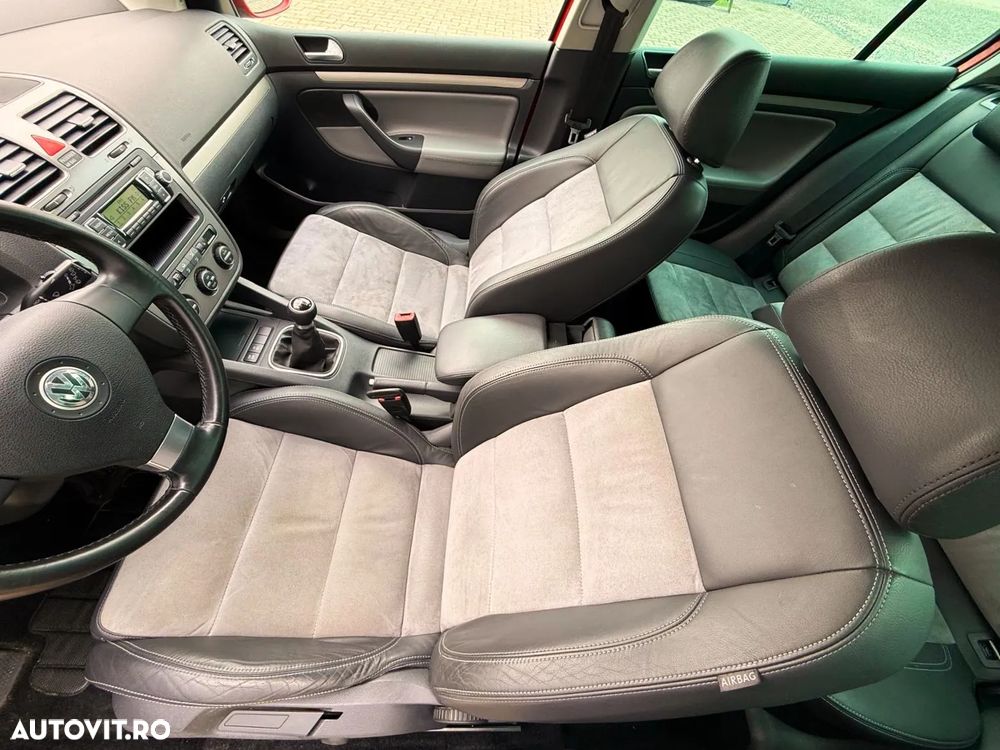 Volkswagen Golf 2.0 TDI DPF 4Motion Highline - 15
