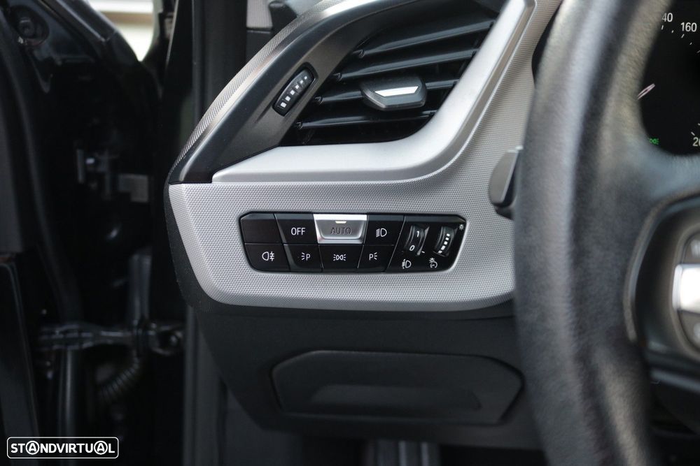 BMW 118 d Pack Desportivo M — fotografia 32