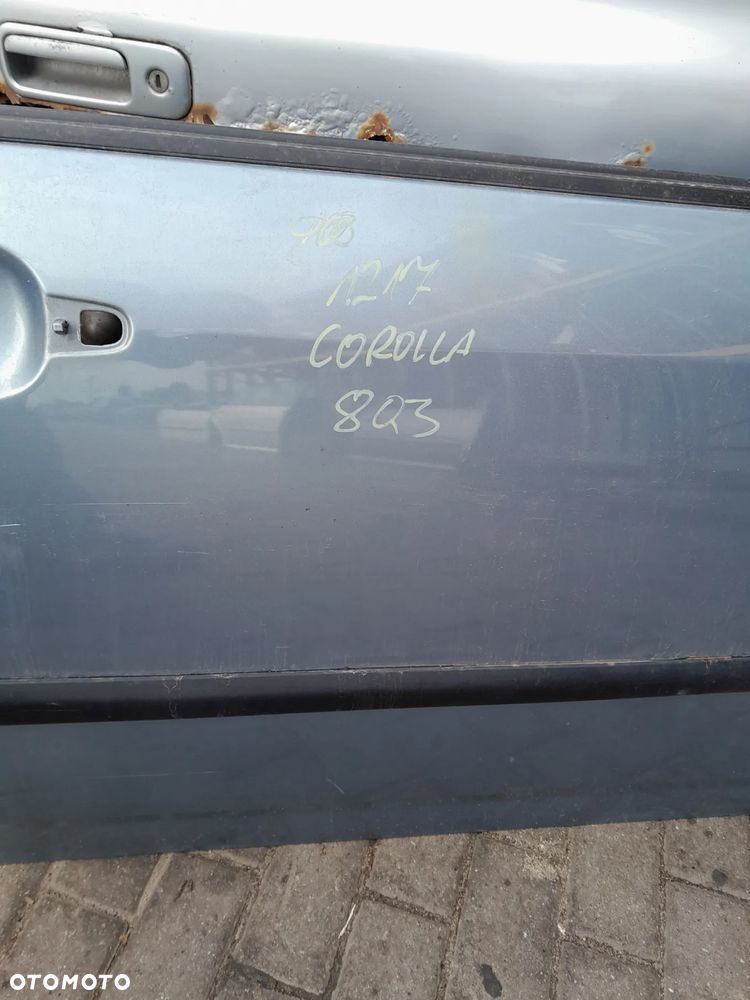 TOYOTA COROLLA E12 DRZWI PRAWE PRZEDNIE PRAWY PRZOD KOLOR: 8Q3 - 3