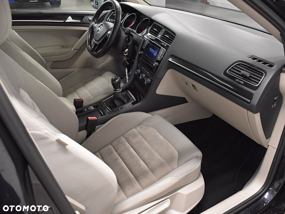 Volkswagen Golf 1.2 TSI MATCH - 12