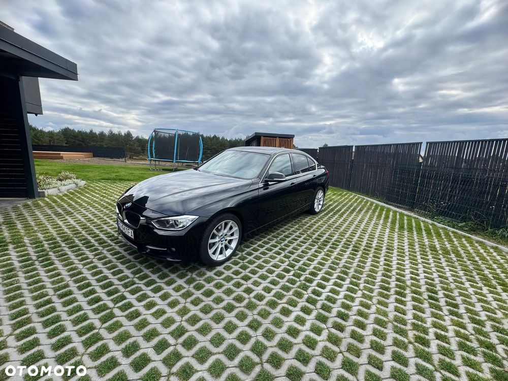 BMW Seria 3 335i Sport Line - 8