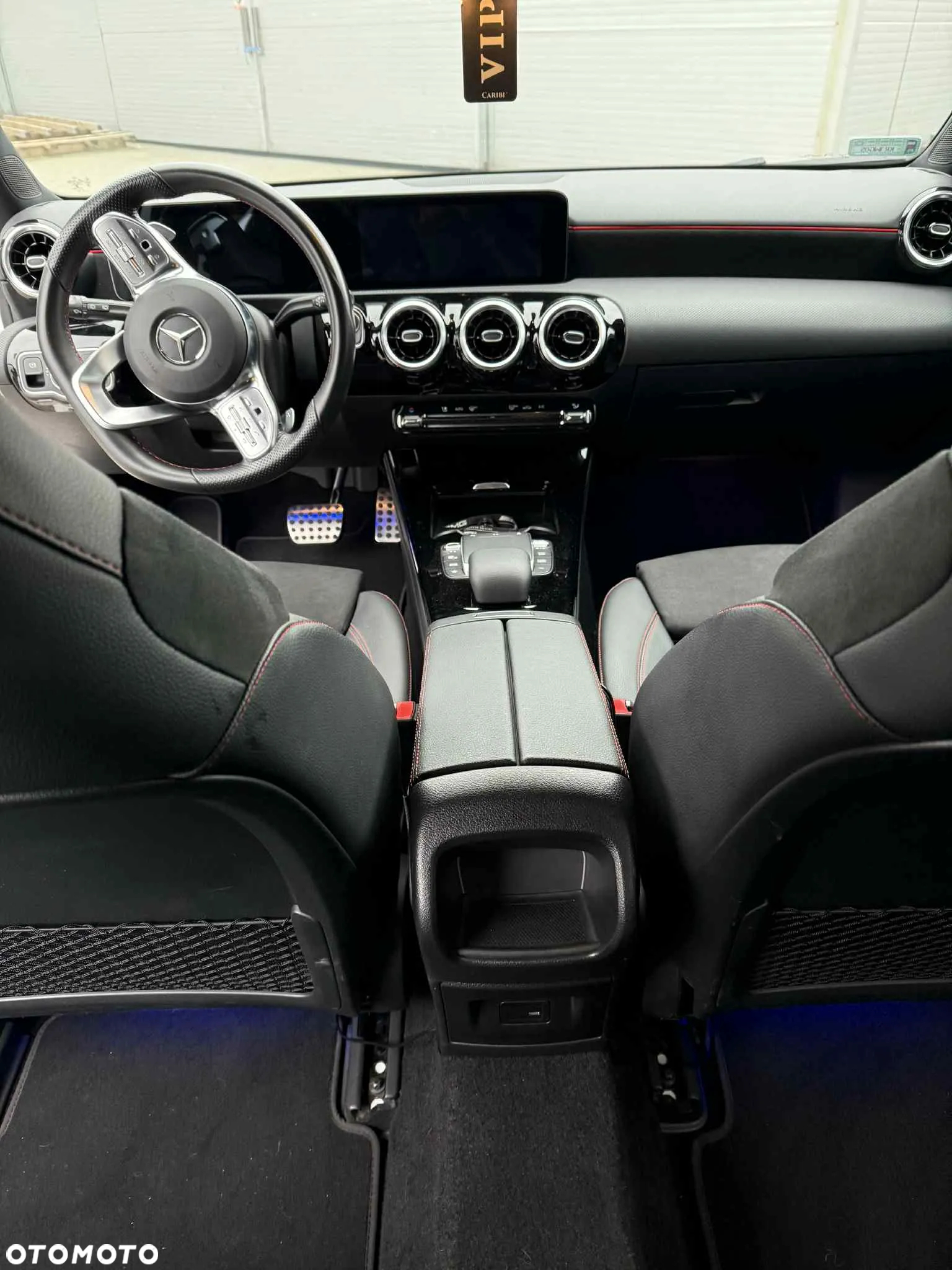 Mercedes-Benz Klasa A 180 AMG Line 7G-DCT - 11
