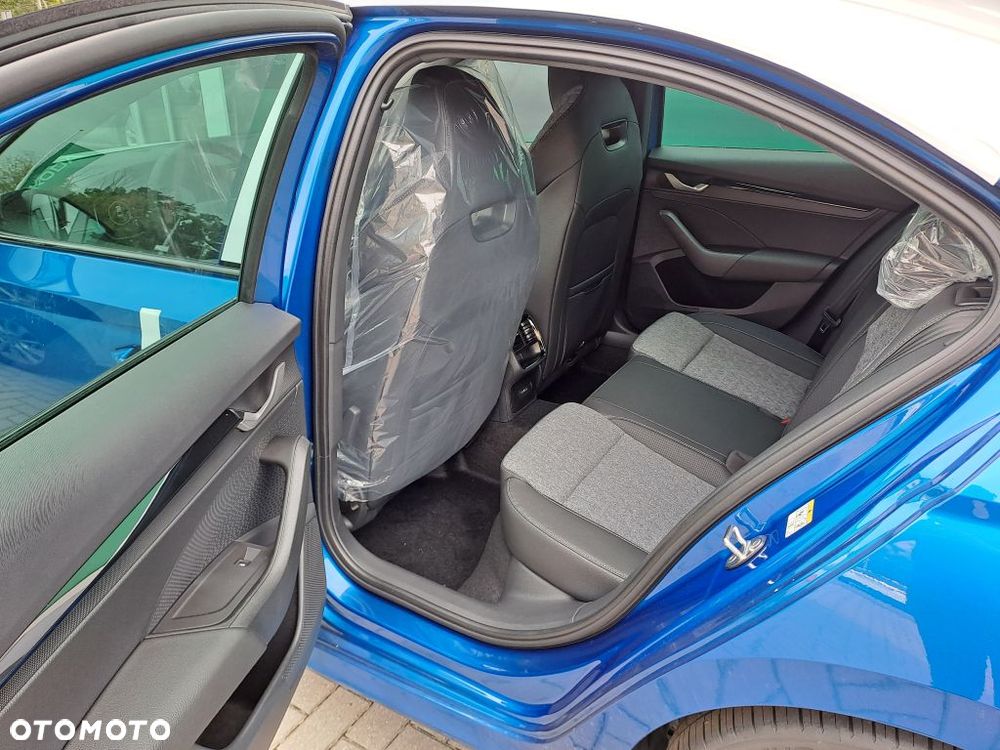 Skoda Octavia 1.5 TSI mHEV Sportline DSG - 7