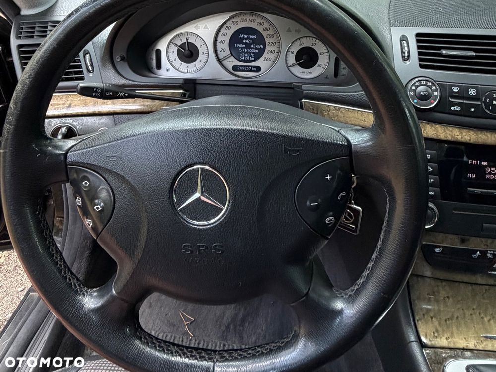 Mercedes-Benz Klasa E 220 CDI T Avantgarde - 11