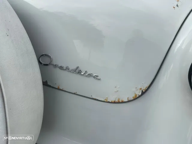 Ford Crestline - 11