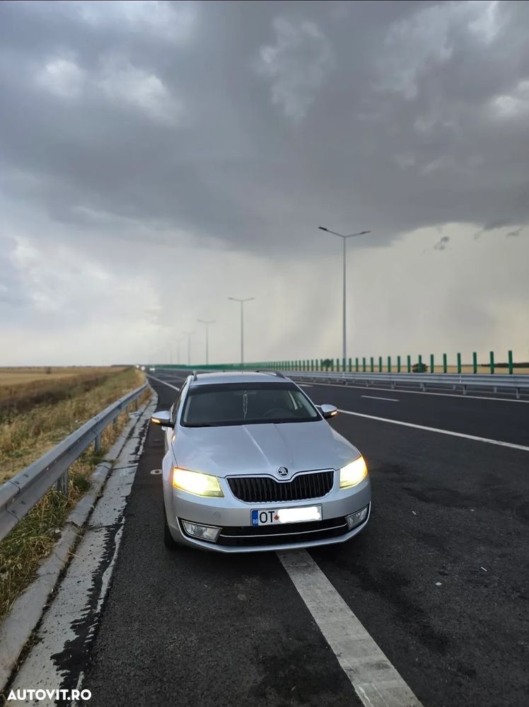 Skoda Octavia 1.6 TDI DPF DSG Active - 2