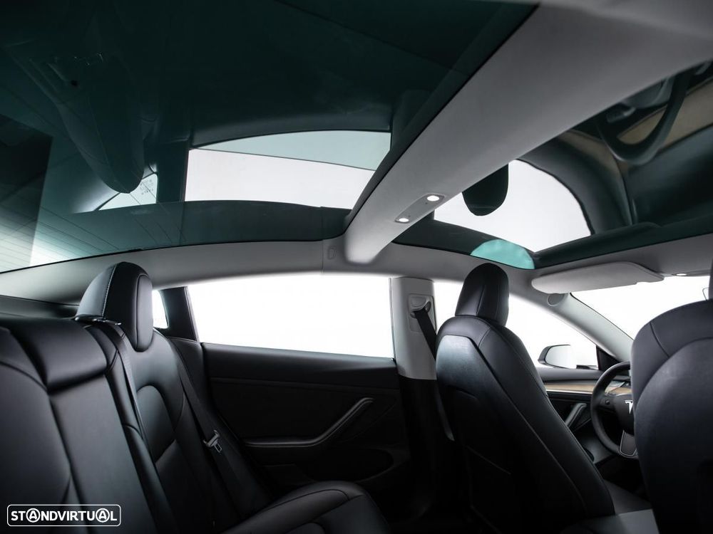 Tesla Model 3 Long Range Tração Traseira - 14