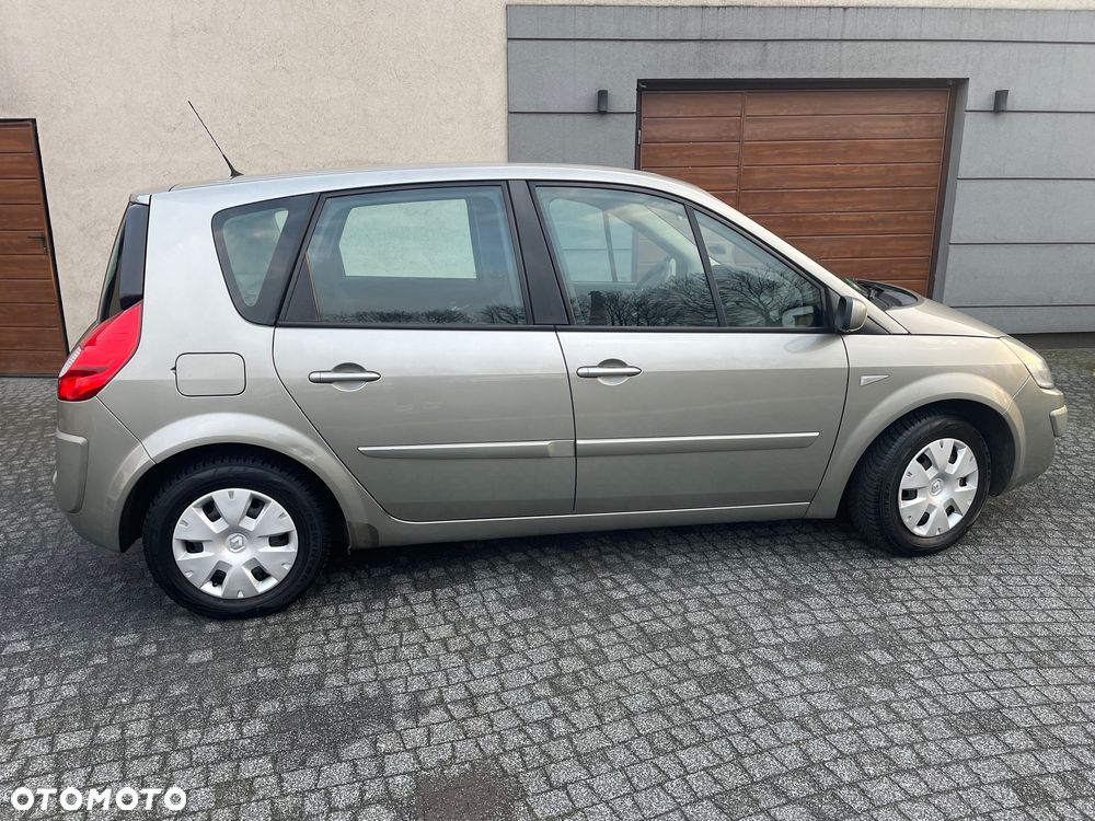 Renault Scenic 1.6 16V Family - 5