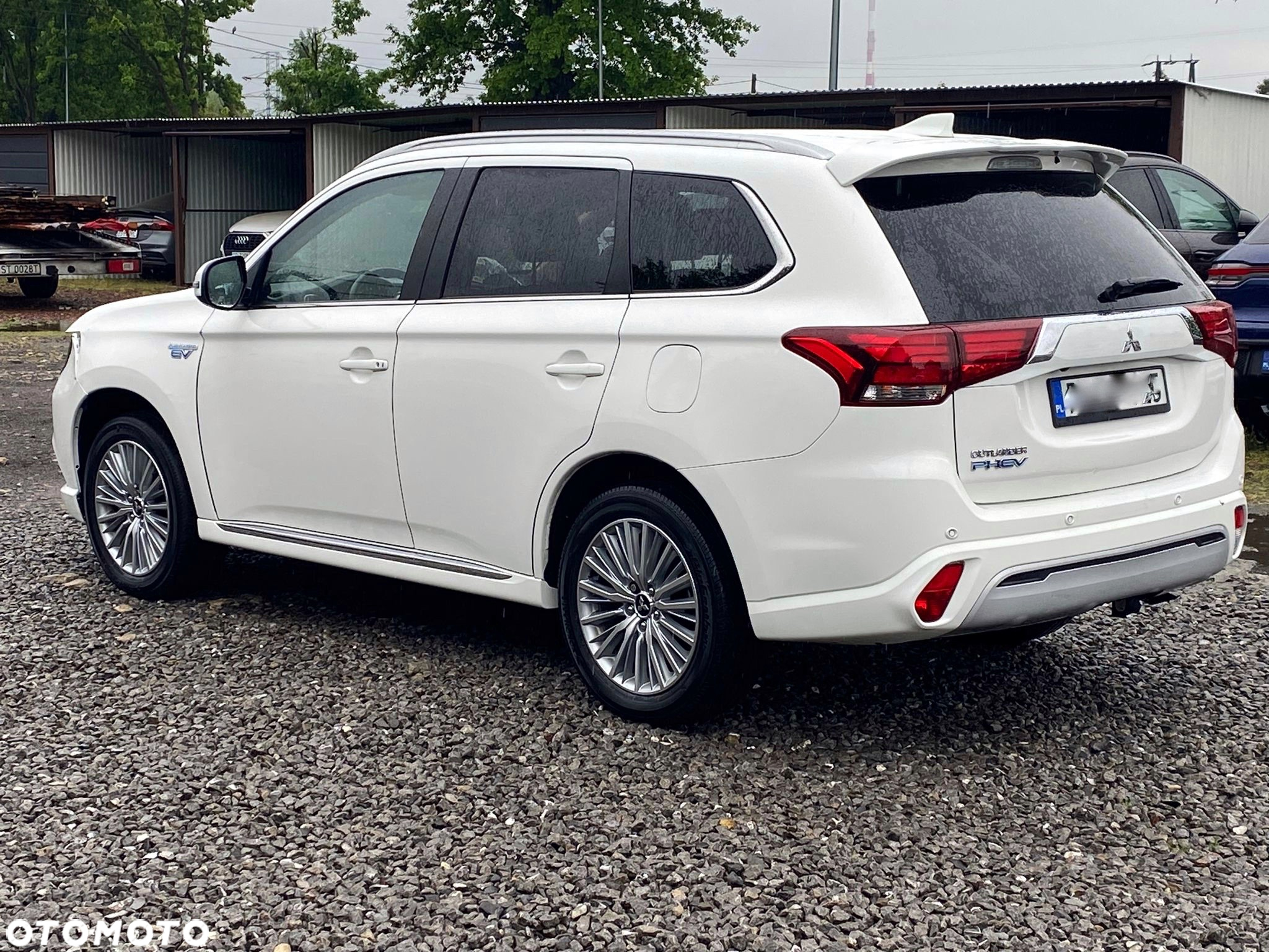 Mitsubishi Outlander PHEV Instyle - 10