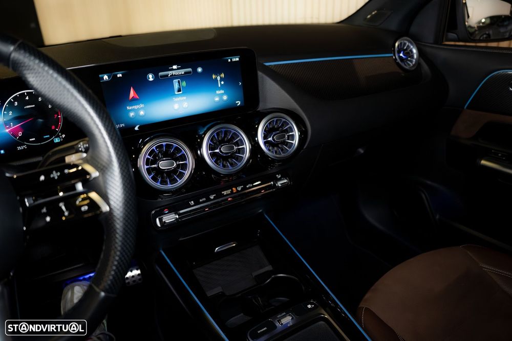 Mercedes-Benz GLA 200 AMG Line - 52