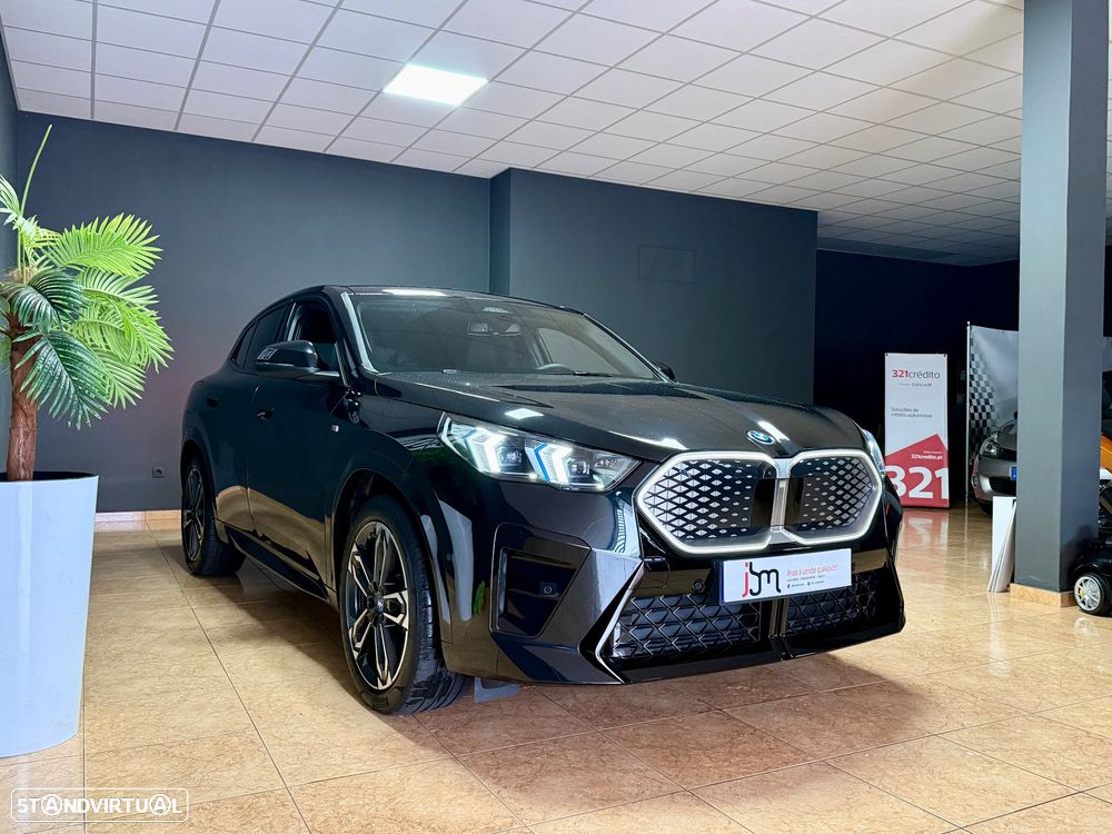 BMW iX2 eDrive20 Pack Desportivo M - 3