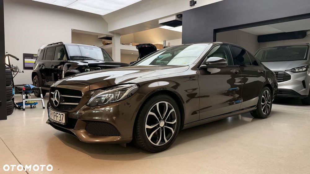 Mercedes-Benz Klasa C 300 7G-TRONIC - 2