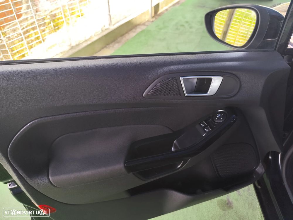Ford Fiesta 1.5 TDCi Titanium - 17