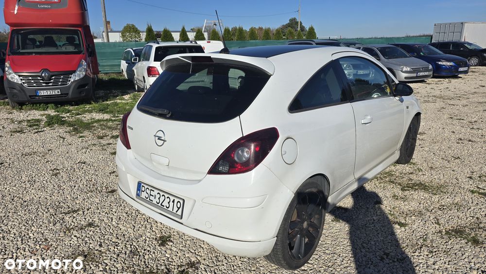 Opel Corsa 1.4 16V Sport - 9