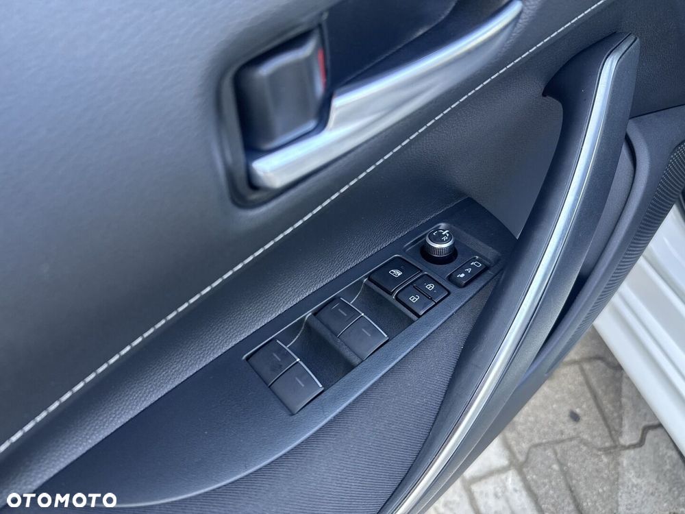 Toyota Corolla 1.8 Hybrid Comfort - 18