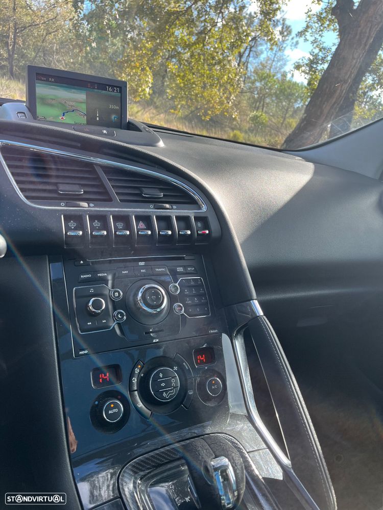 Peugeot 3008 2.0 HDi Hybrid4 99g - 10