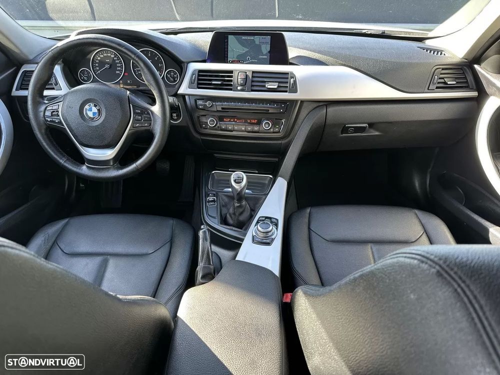 BMW 318 d Sport Line - 28