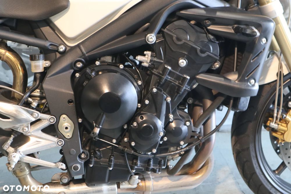 Triumph Street Triple - 21