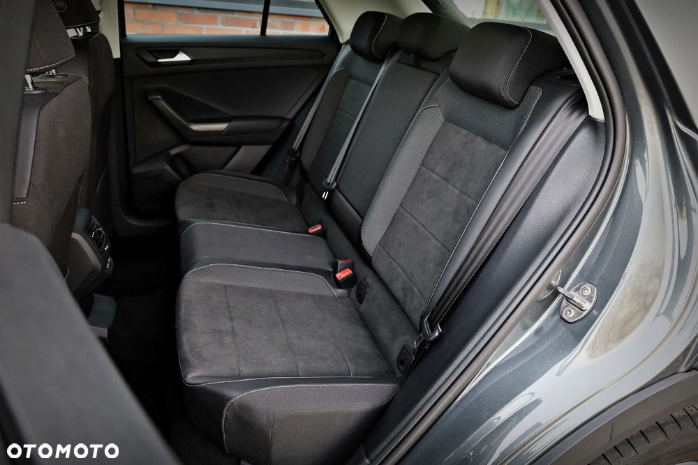 Volkswagen T-Roc 1.5 TSI Style DSG - 23