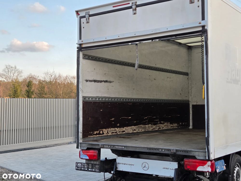 Mercedes-Benz Sprinter - 35