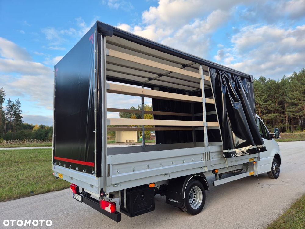 Mercedes-Benz Sprinter - 35