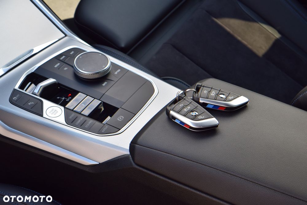 BMW Seria 3 320d xDrive M Sport sport - 12