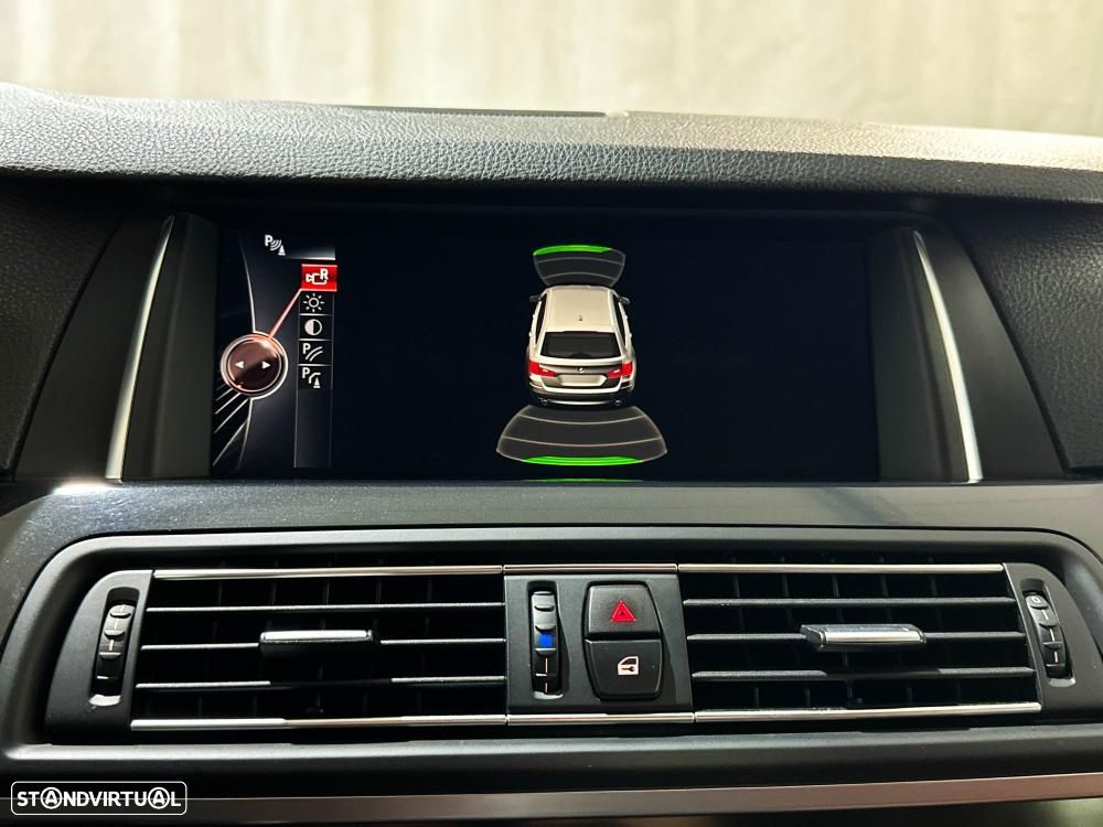 BMW 520 d Pack Desportivo M Auto - 45