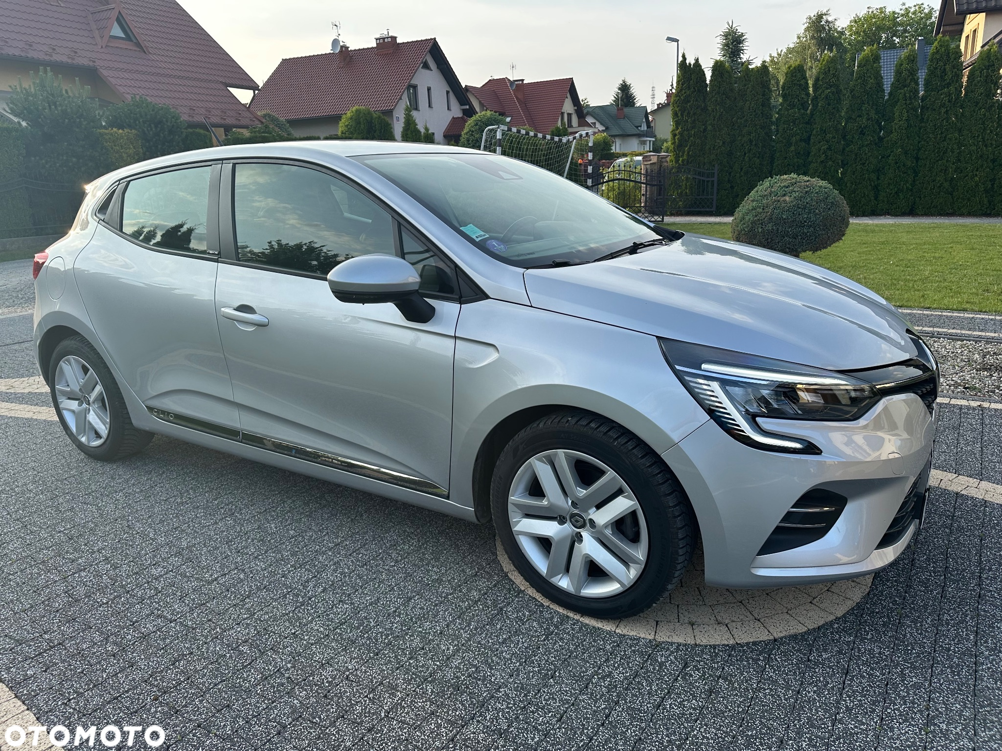 Renault Clio E-TECH Full Hybrid 145 TECHNO - 4