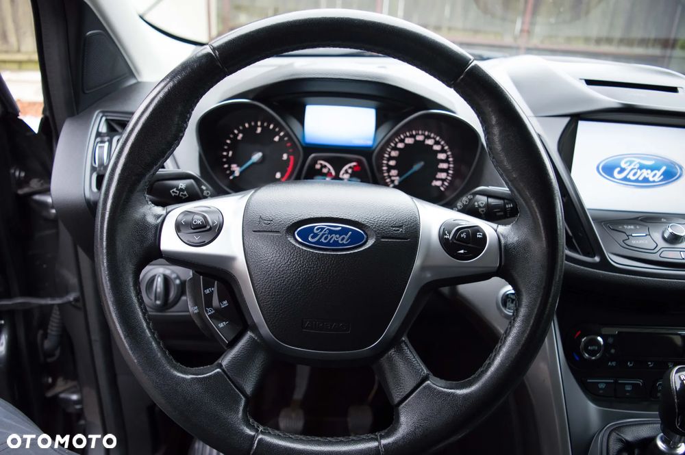 Ford Kuga 2.0 TDCi 4x2 Titanium - 16