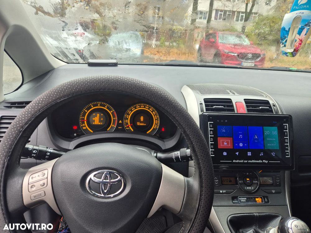 Toyota Auris - 14