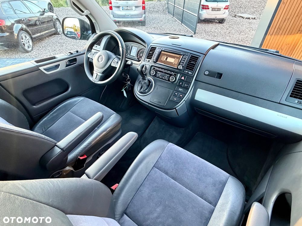 Volkswagen Multivan - 26